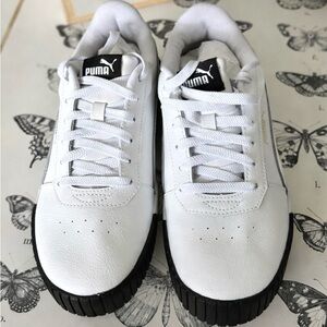 Puma Carina 2.0 White Black Sneakers Size 8.5 New